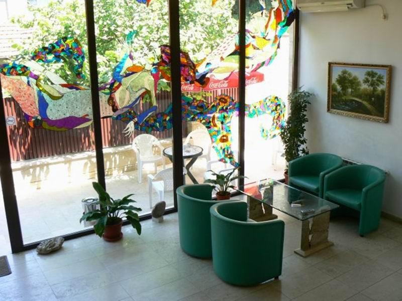 Family Art Hotel Gallery Pleven Esterno foto