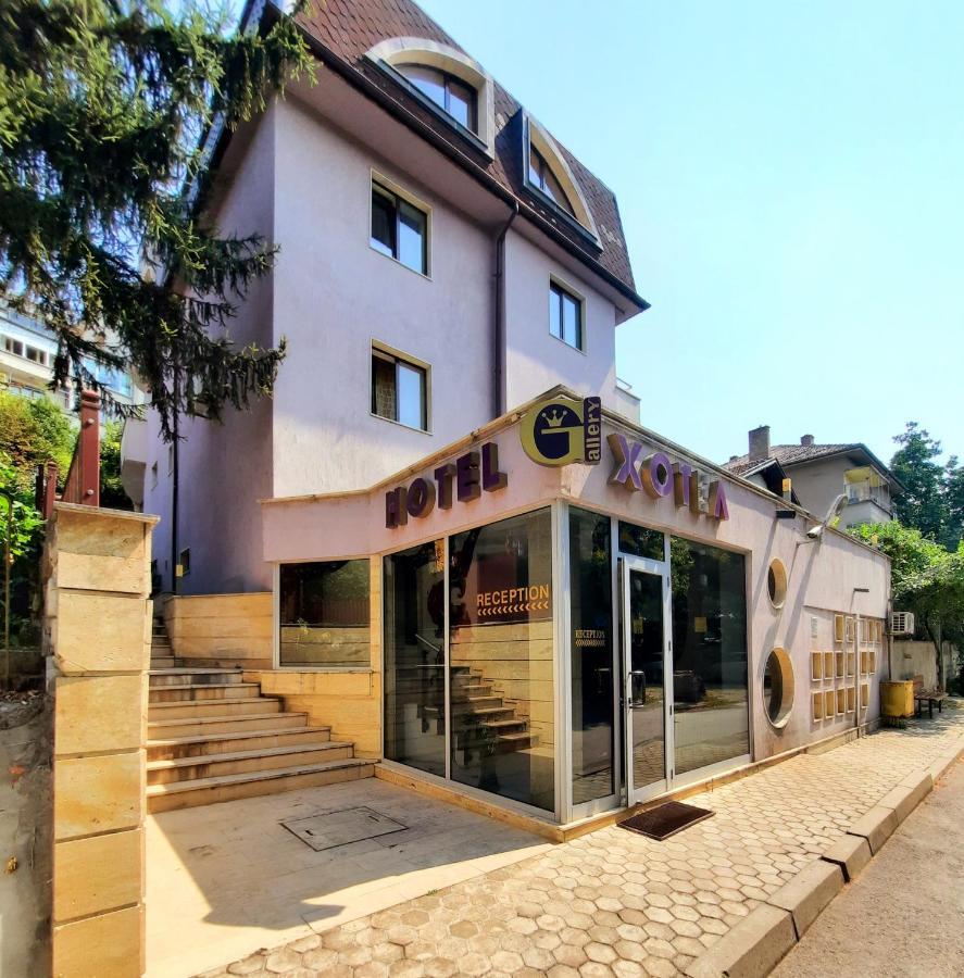 Family Art Hotel Gallery Pleven Esterno foto