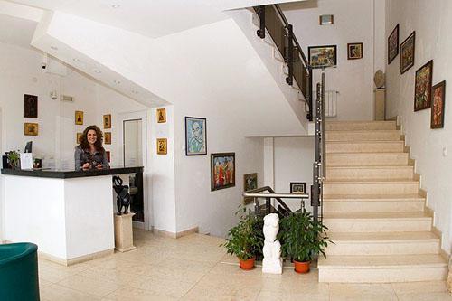 Family Art Hotel Gallery Pleven Esterno foto
