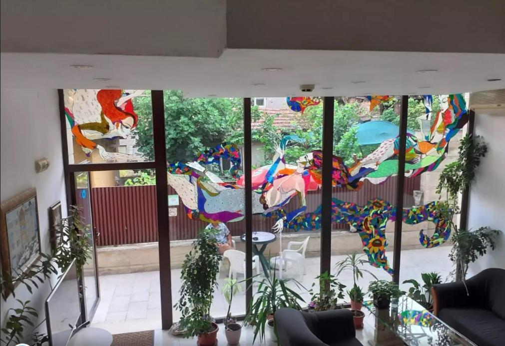 Family Art Hotel Gallery Pleven Esterno foto