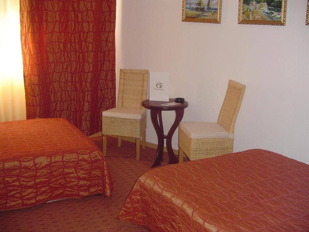 Family Art Hotel Gallery Pleven Camera foto